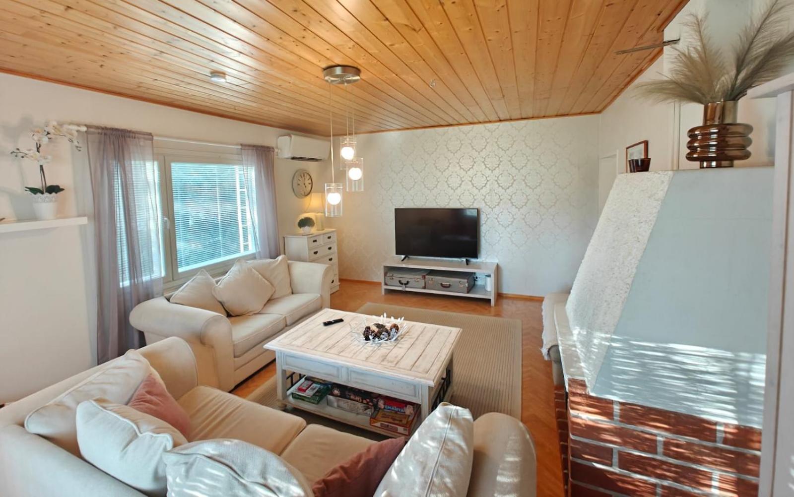 Villa Peaceful House For Relaxing Oulu Esterno foto