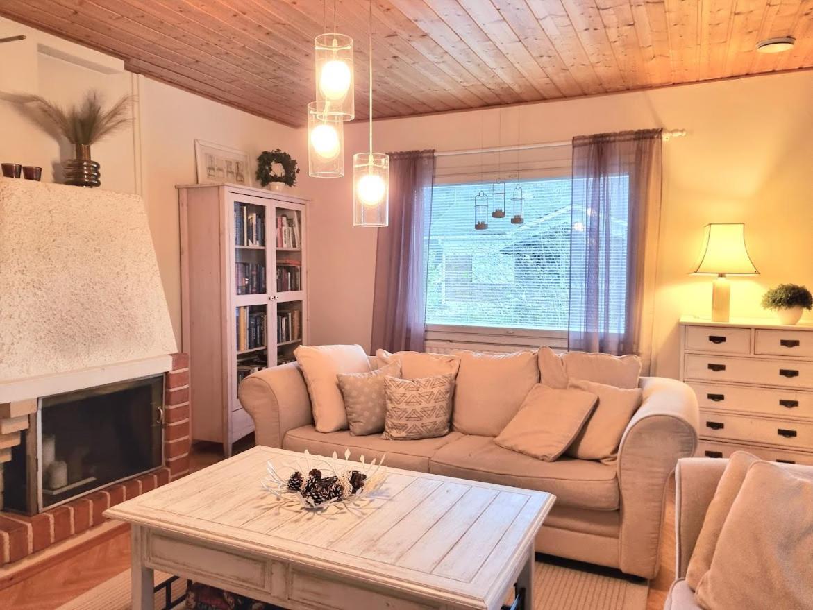 Villa Peaceful House For Relaxing Oulu Esterno foto